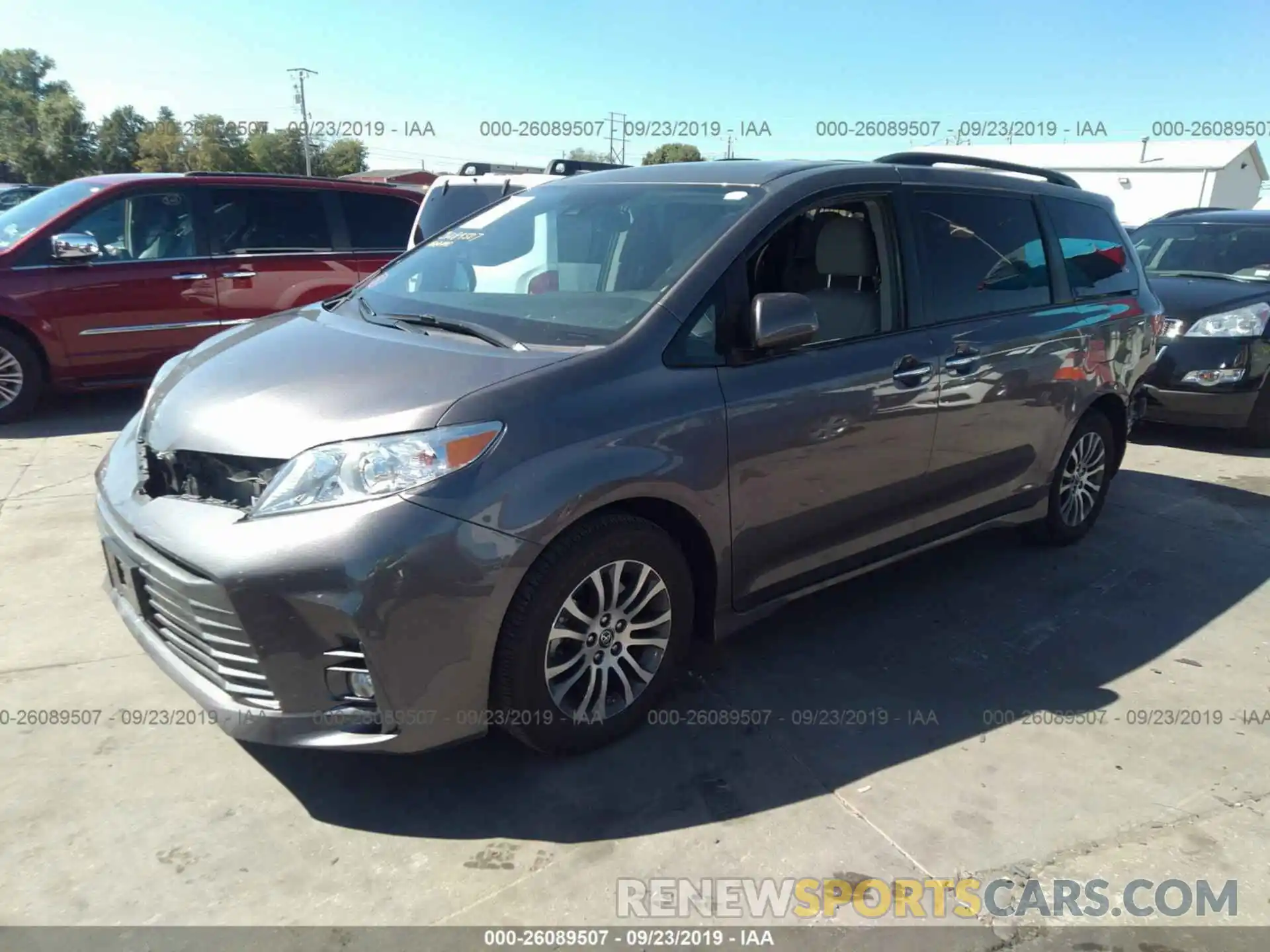 2 Фотография поврежденного автомобиля 5TDYZ3DC8KS968264 TOYOTA SIENNA 2019