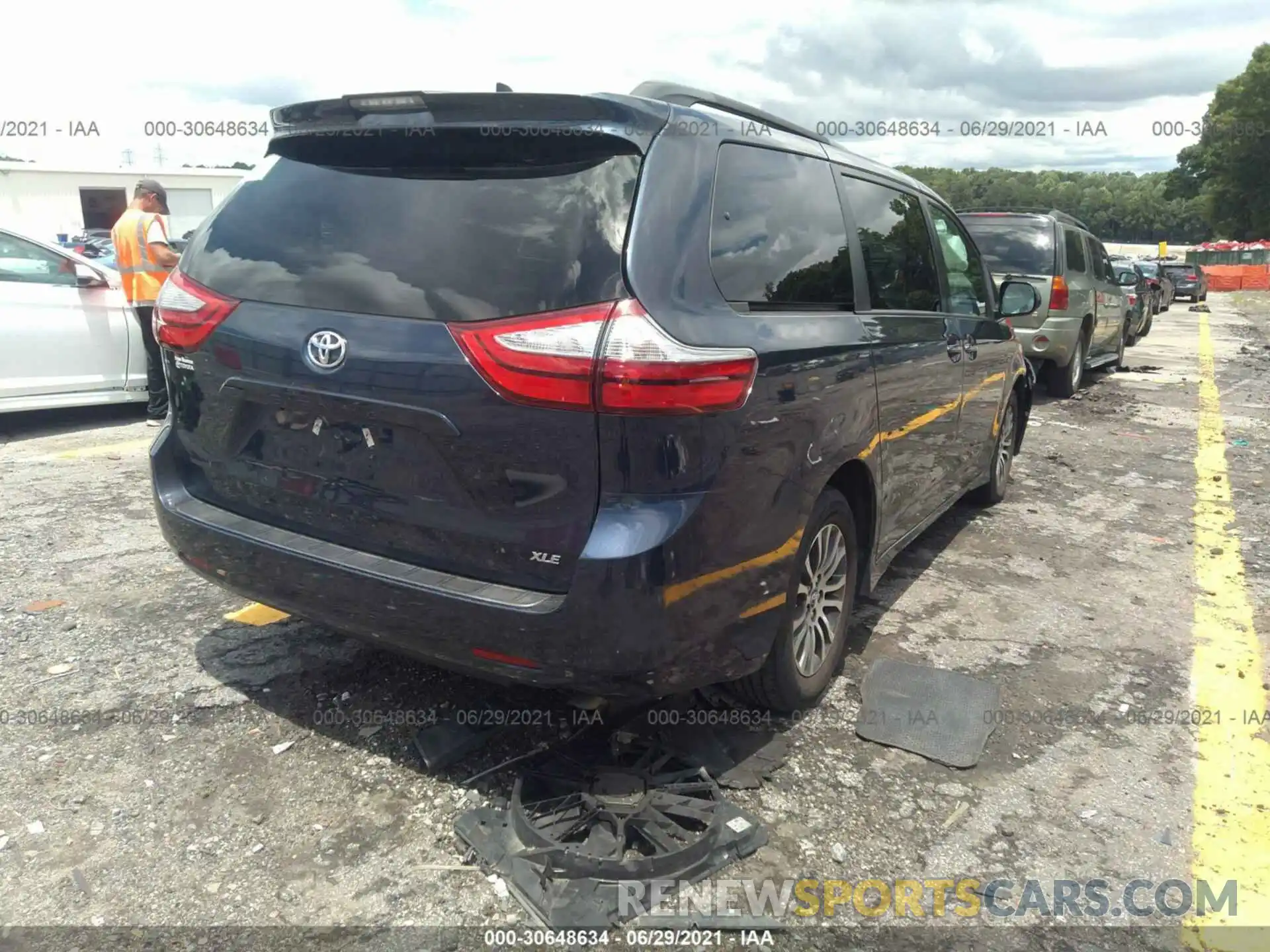 4 Фотография поврежденного автомобиля 5TDYZ3DC8KS971441 TOYOTA SIENNA 2019