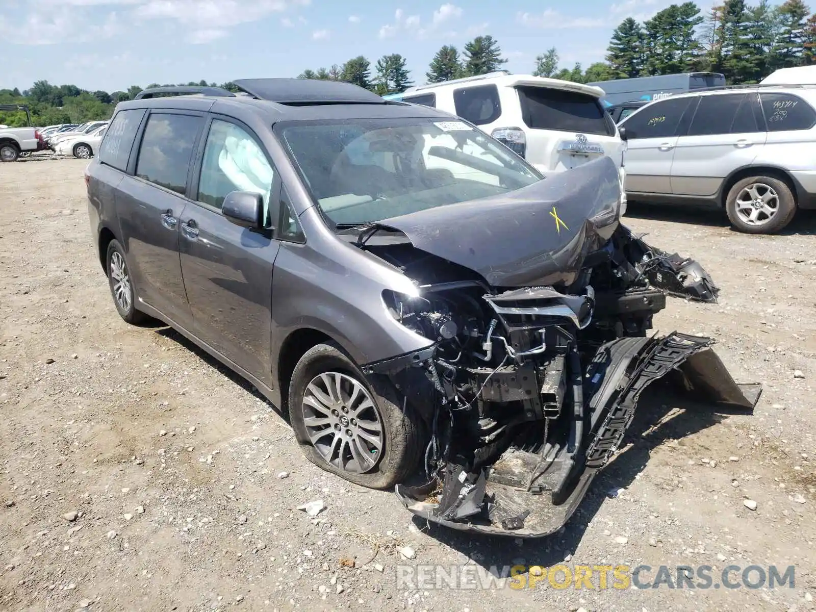 1 Photograph of a damaged car 5TDYZ3DC8KS973514 TOYOTA SIENNA 2019