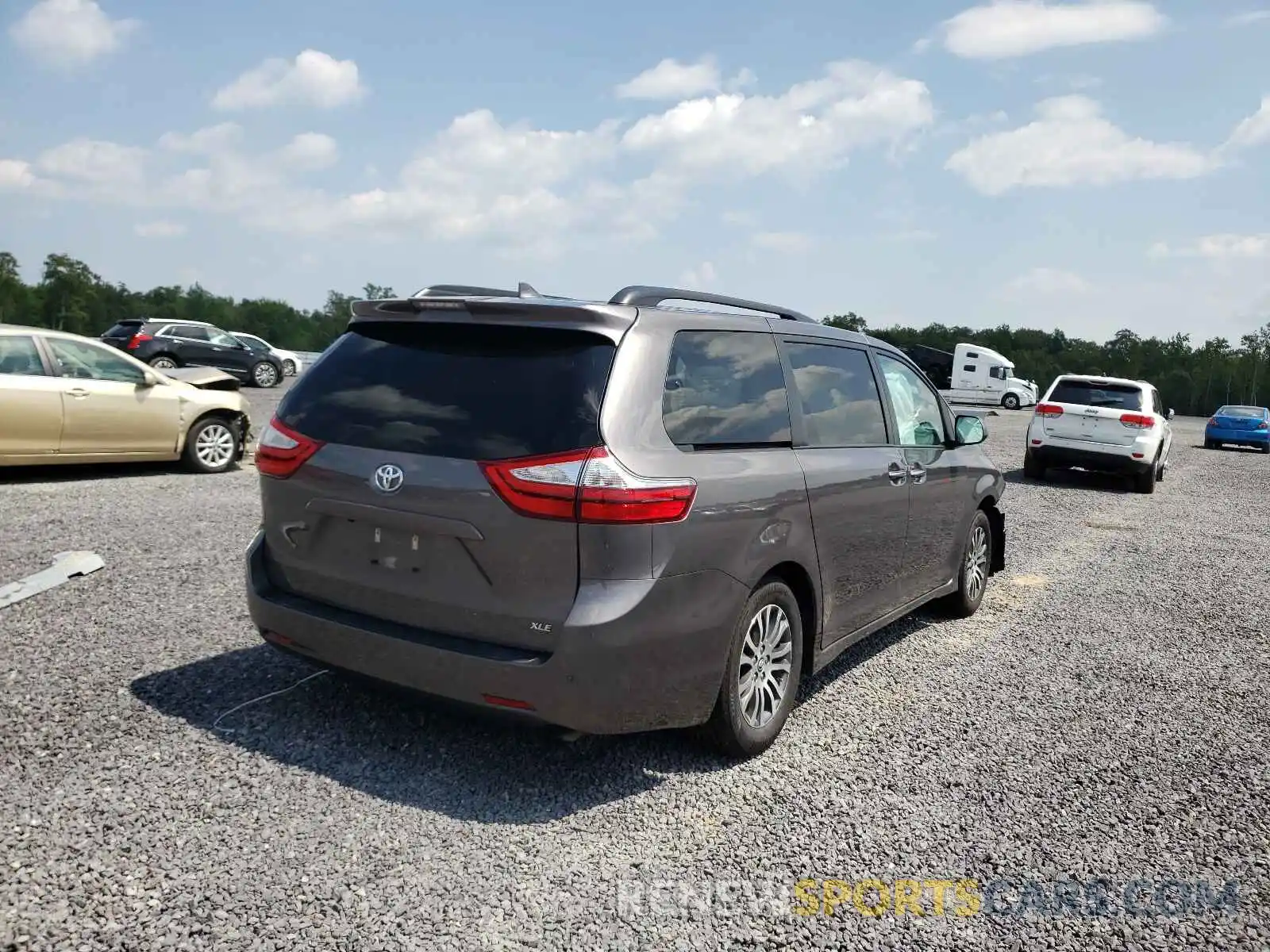 4 Фотография поврежденного автомобиля 5TDYZ3DC8KS974663 TOYOTA SIENNA 2019