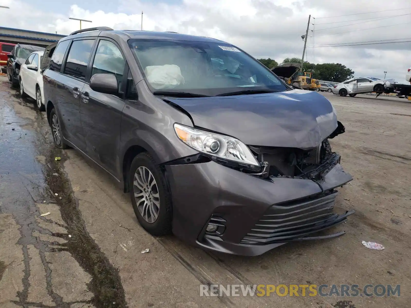 1 Фотография поврежденного автомобиля 5TDYZ3DC8KS976090 TOYOTA SIENNA 2019