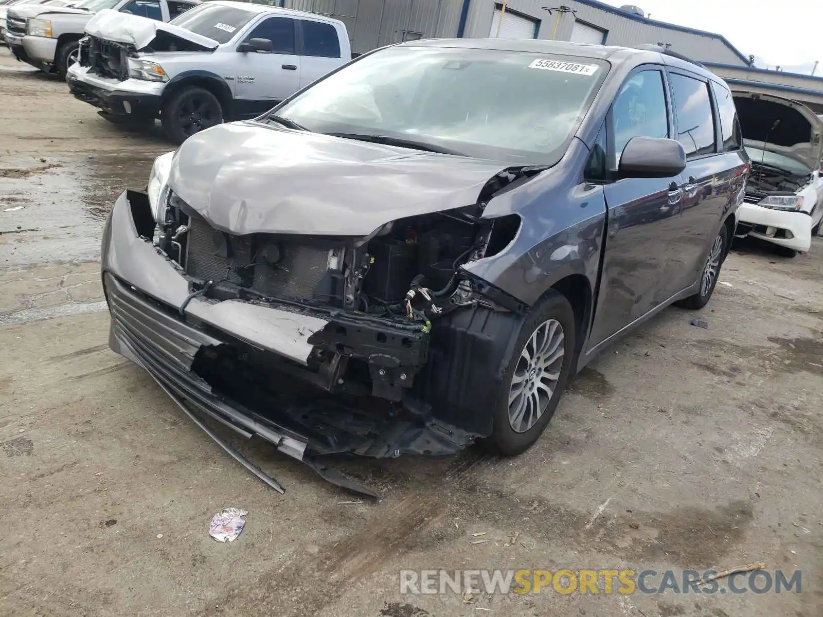 2 Photograph of a damaged car 5TDYZ3DC8KS976090 TOYOTA SIENNA 2019