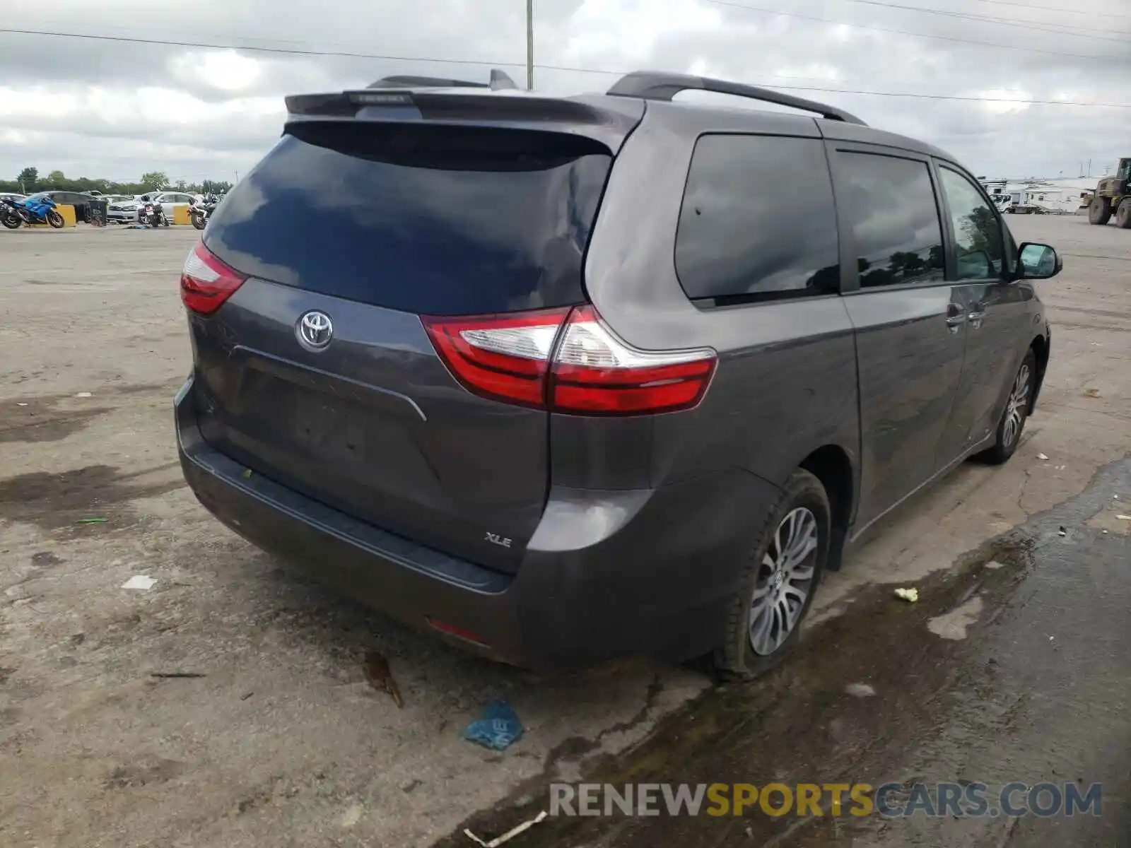 4 Фотография поврежденного автомобиля 5TDYZ3DC8KS976090 TOYOTA SIENNA 2019