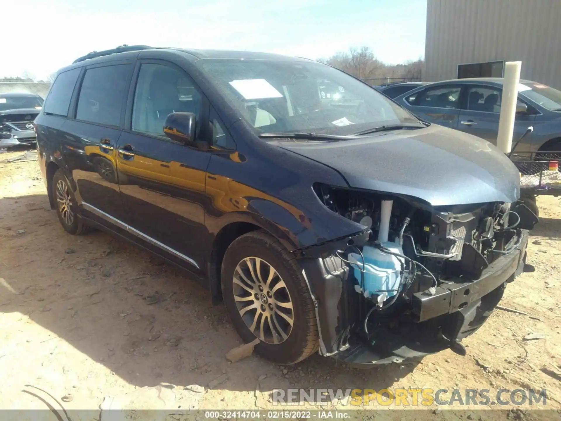 1 Фотография поврежденного автомобиля 5TDYZ3DC8KS976705 TOYOTA SIENNA 2019