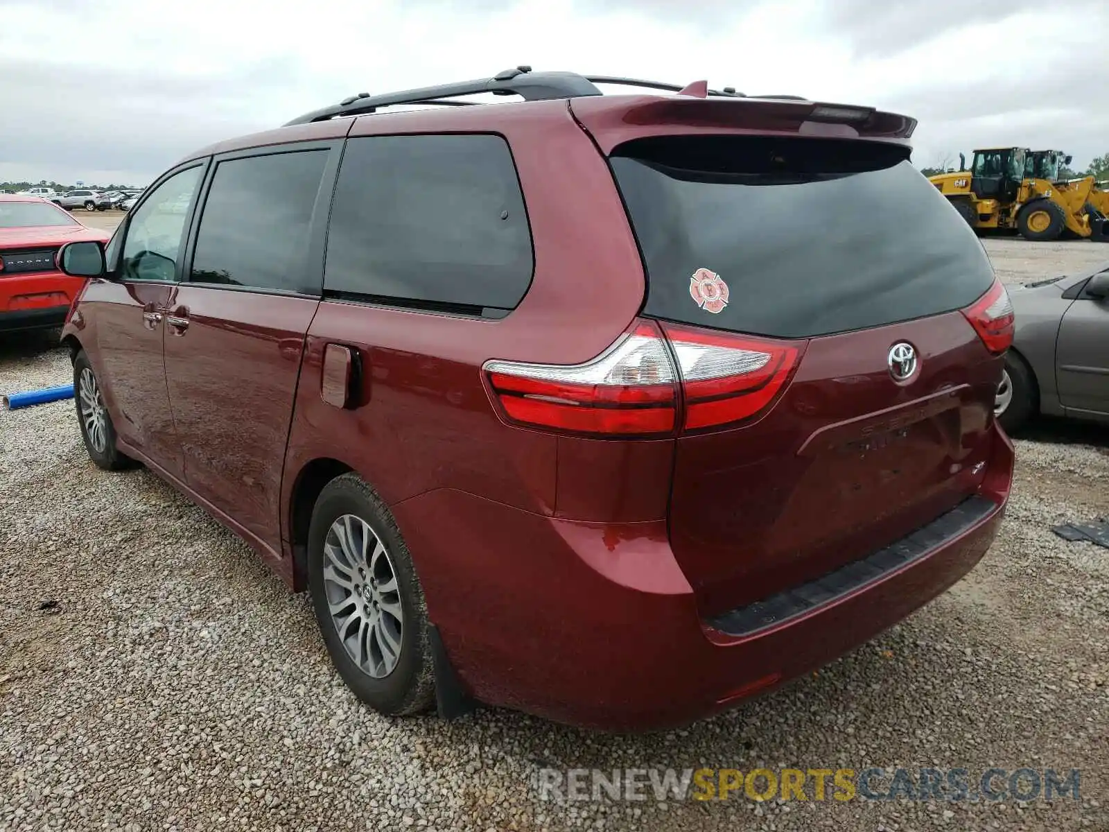 3 Photograph of a damaged car 5TDYZ3DC8KS977126 TOYOTA SIENNA 2019