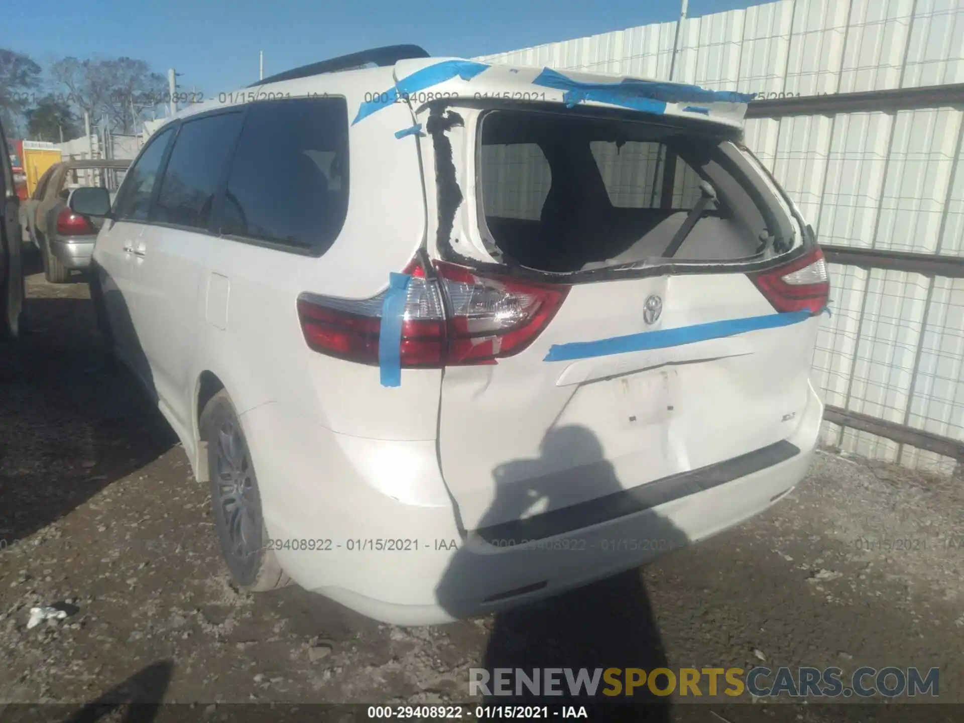 3 Фотография поврежденного автомобиля 5TDYZ3DC8KS978423 TOYOTA SIENNA 2019