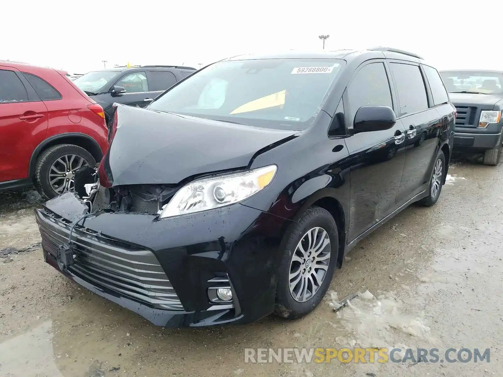 2 Photograph of a damaged car 5TDYZ3DC8KS978759 TOYOTA SIENNA 2019