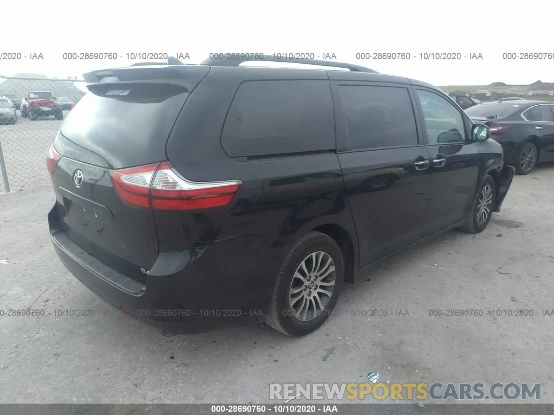 4 Фотография поврежденного автомобиля 5TDYZ3DC8KS979832 TOYOTA SIENNA 2019