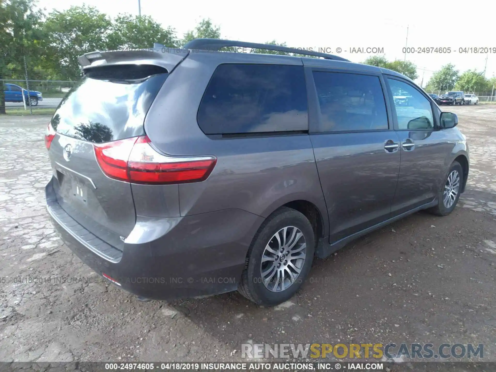 4 Фотография поврежденного автомобиля 5TDYZ3DC8KS981094 TOYOTA SIENNA 2019