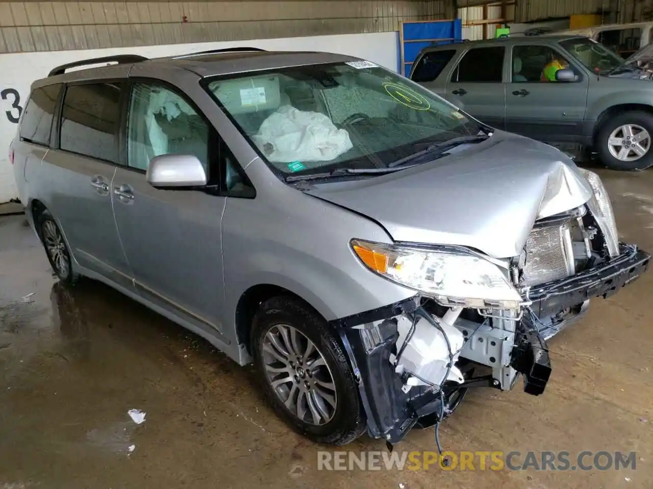 1 Photograph of a damaged car 5TDYZ3DC8KS987025 TOYOTA SIENNA 2019