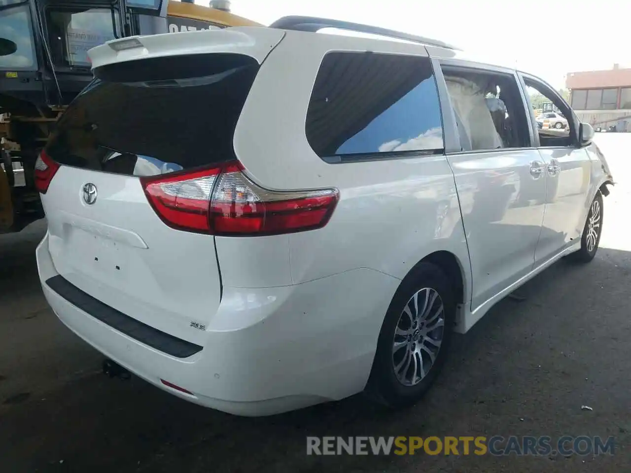 4 Фотография поврежденного автомобиля 5TDYZ3DC8KS988319 TOYOTA SIENNA 2019