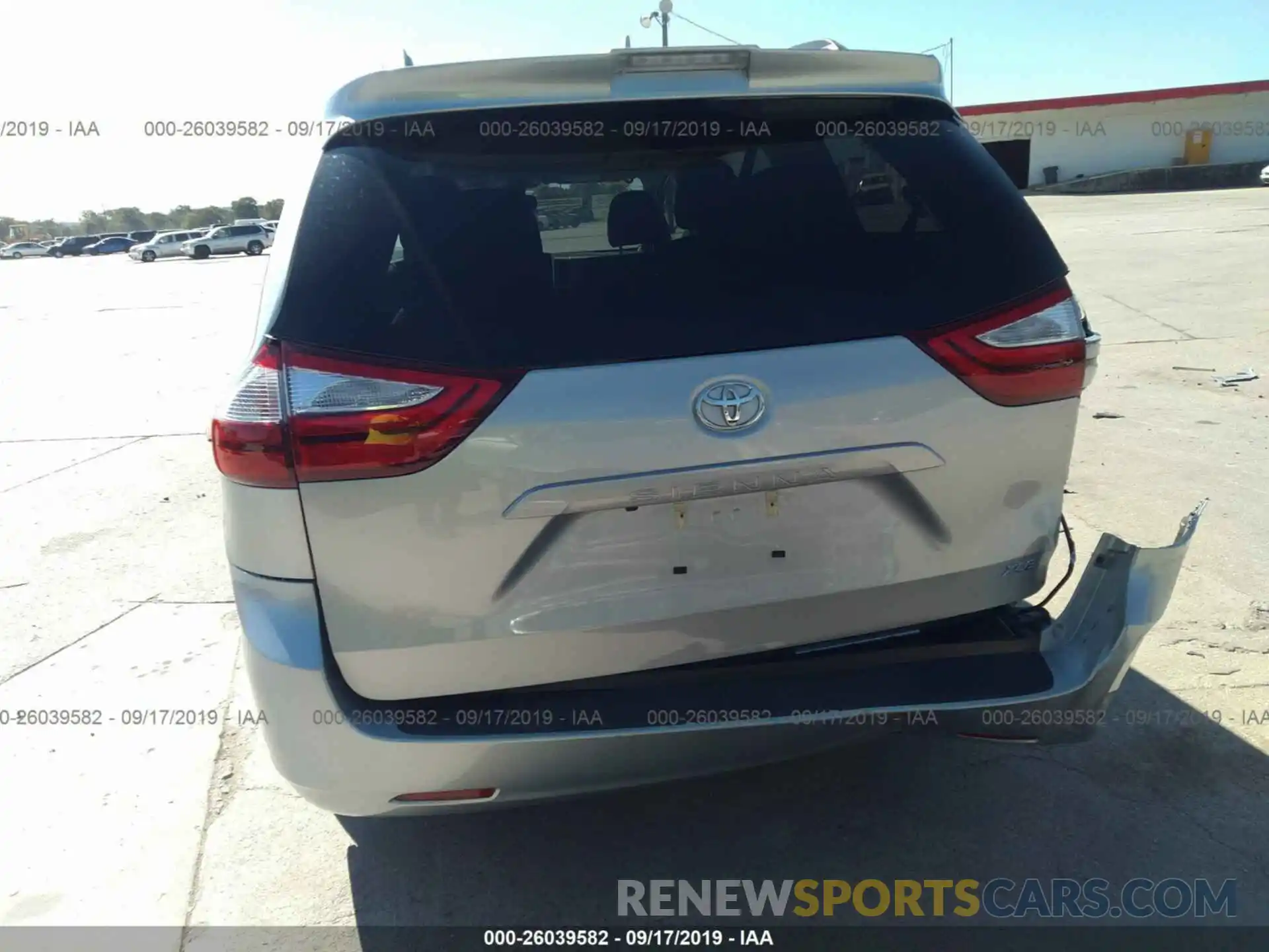 6 Photograph of a damaged car 5TDYZ3DC8KS989289 TOYOTA SIENNA 2019