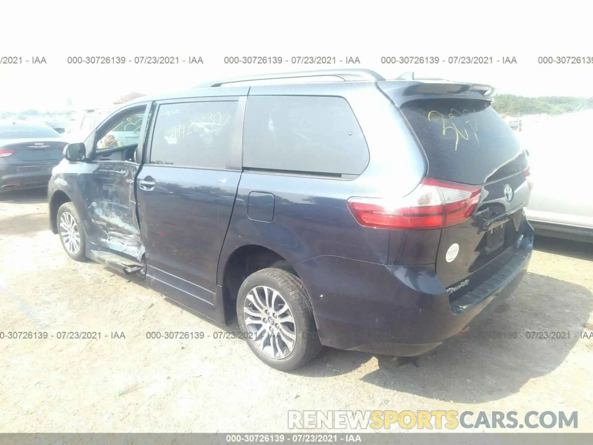 3 Фотография поврежденного автомобиля 5TDYZ3DC8KS992757 TOYOTA SIENNA 2019