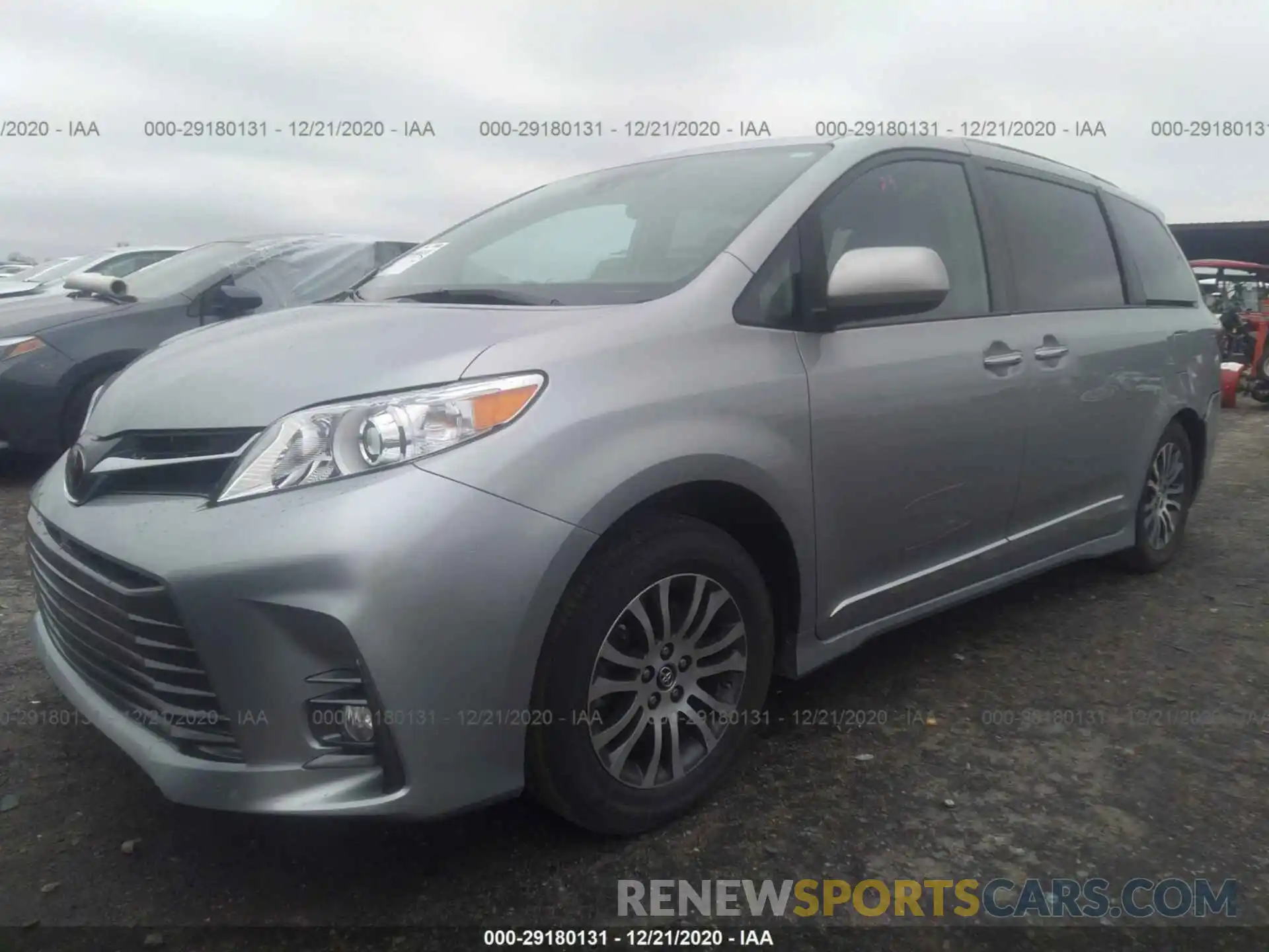 2 Photograph of a damaged car 5TDYZ3DC8KS994296 TOYOTA SIENNA 2019