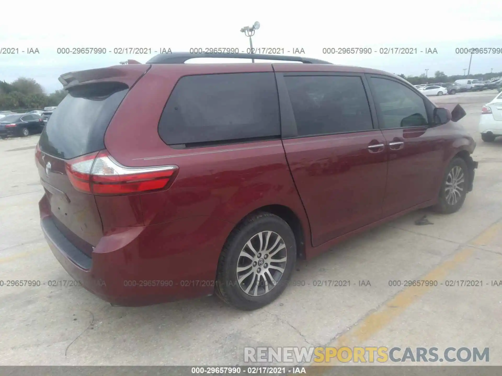 4 Фотография поврежденного автомобиля 5TDYZ3DC8KS996663 TOYOTA SIENNA 2019