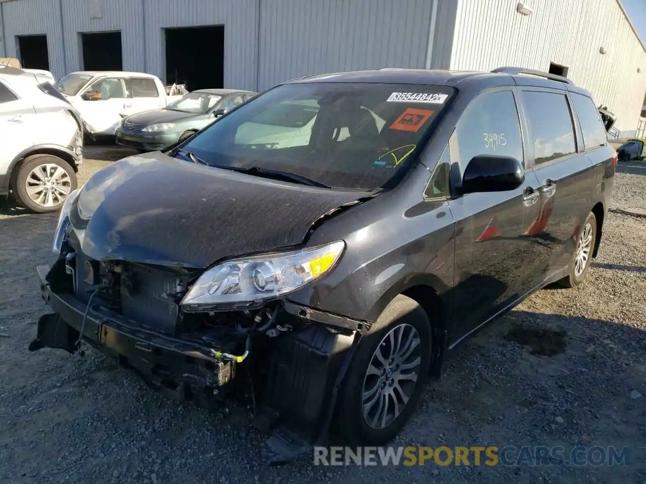 2 Photograph of a damaged car 5TDYZ3DC8KS997814 TOYOTA SIENNA 2019