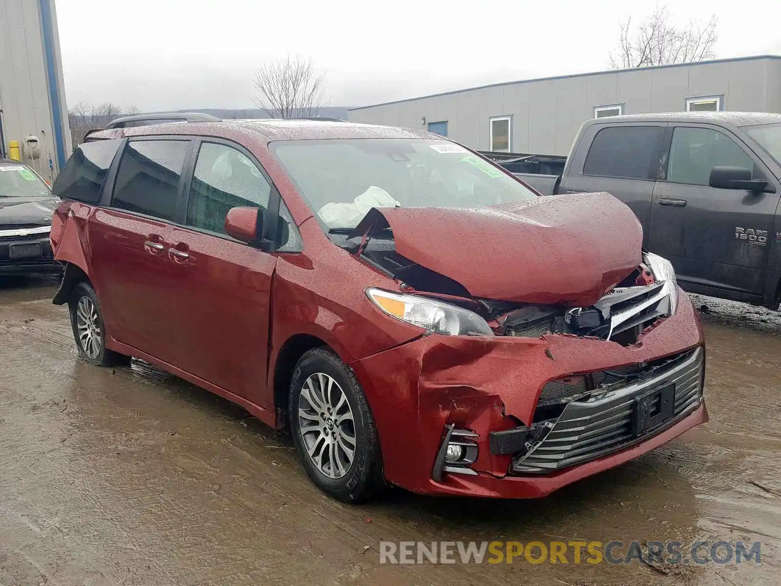 1 Photograph of a damaged car 5TDYZ3DC8KS998624 TOYOTA SIENNA 2019