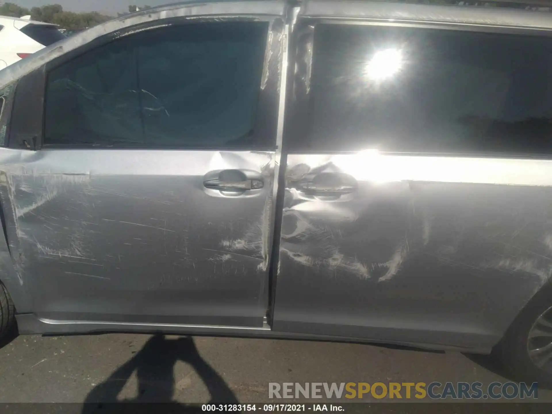 6 Photograph of a damaged car 5TDYZ3DC8KS999501 TOYOTA SIENNA 2019