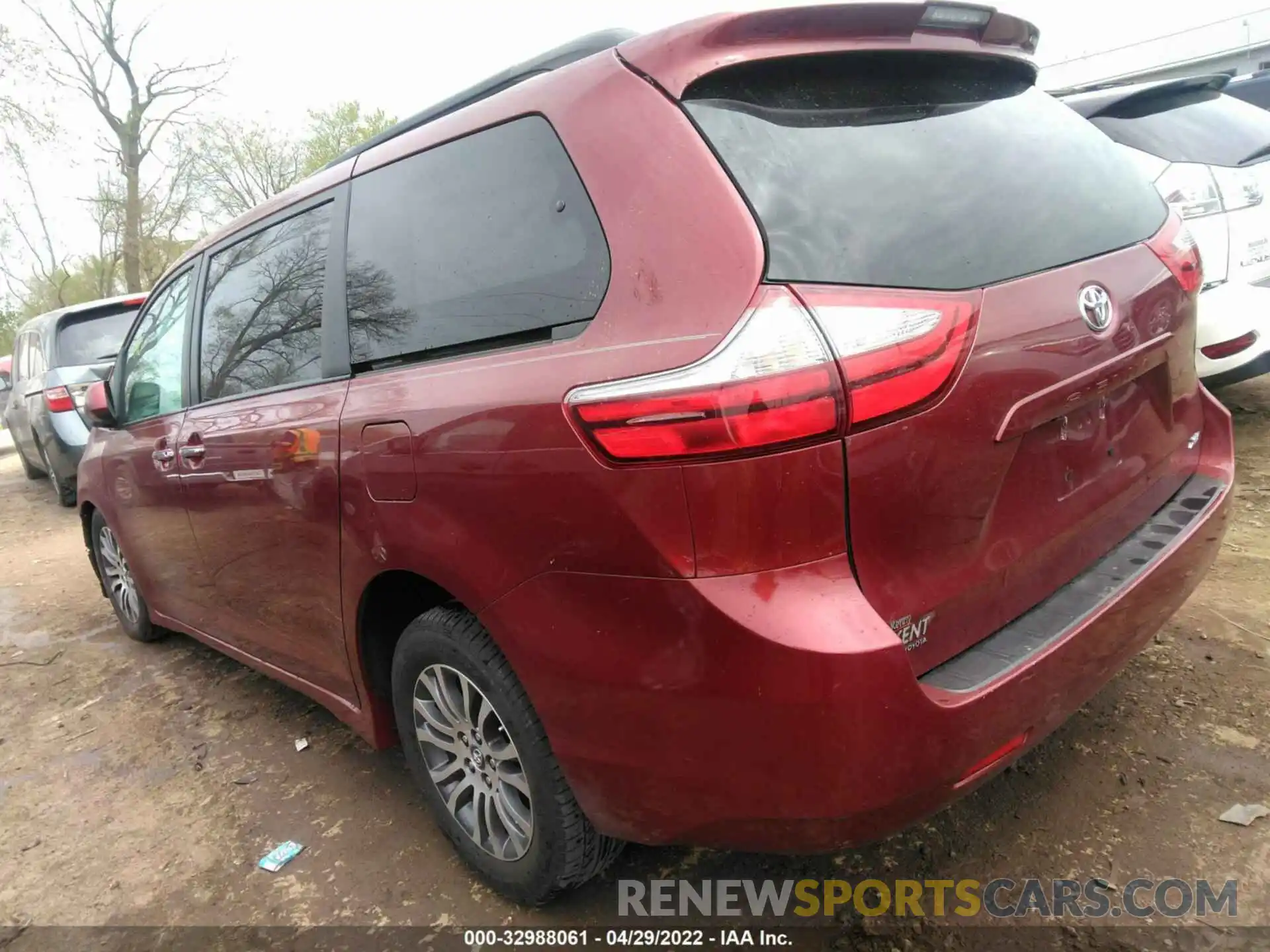 3 Фотография поврежденного автомобиля 5TDYZ3DC9KS001291 TOYOTA SIENNA 2019