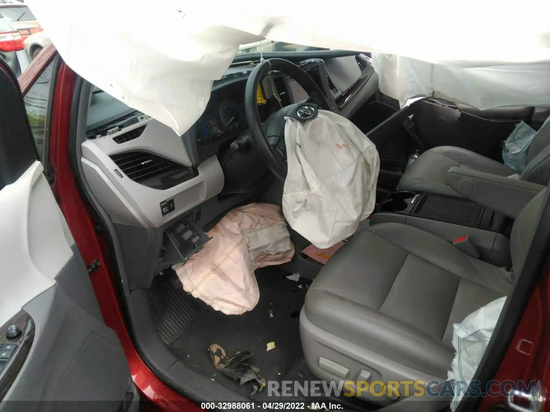 5 Photograph of a damaged car 5TDYZ3DC9KS001291 TOYOTA SIENNA 2019