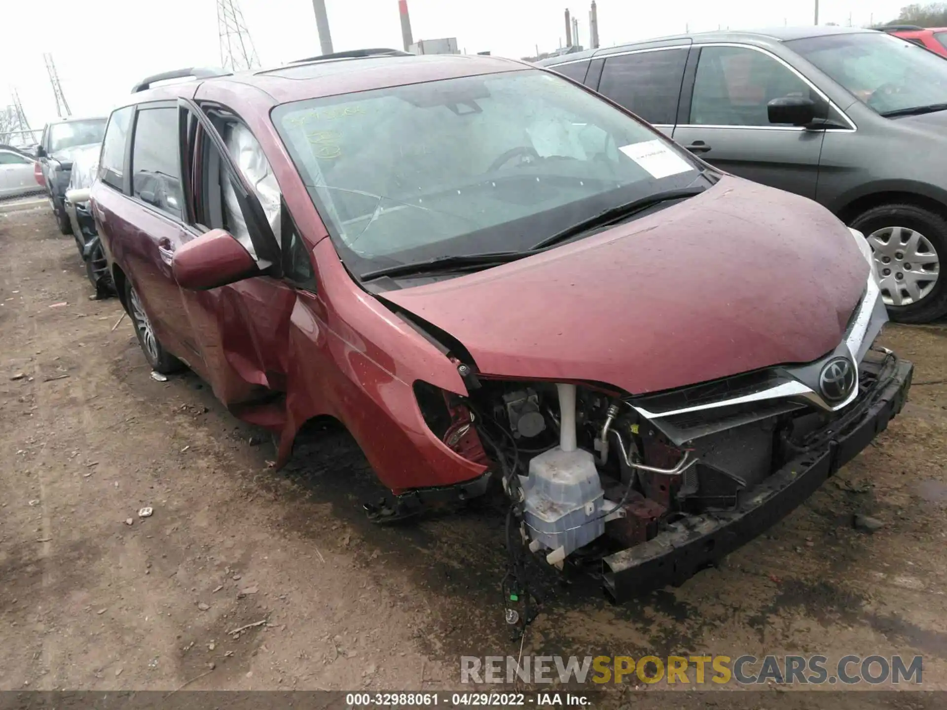 6 Photograph of a damaged car 5TDYZ3DC9KS001291 TOYOTA SIENNA 2019