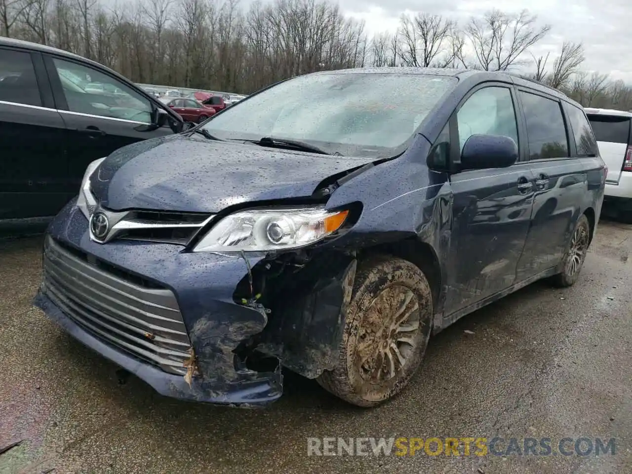 2 Photograph of a damaged car 5TDYZ3DC9KS002831 TOYOTA SIENNA 2019