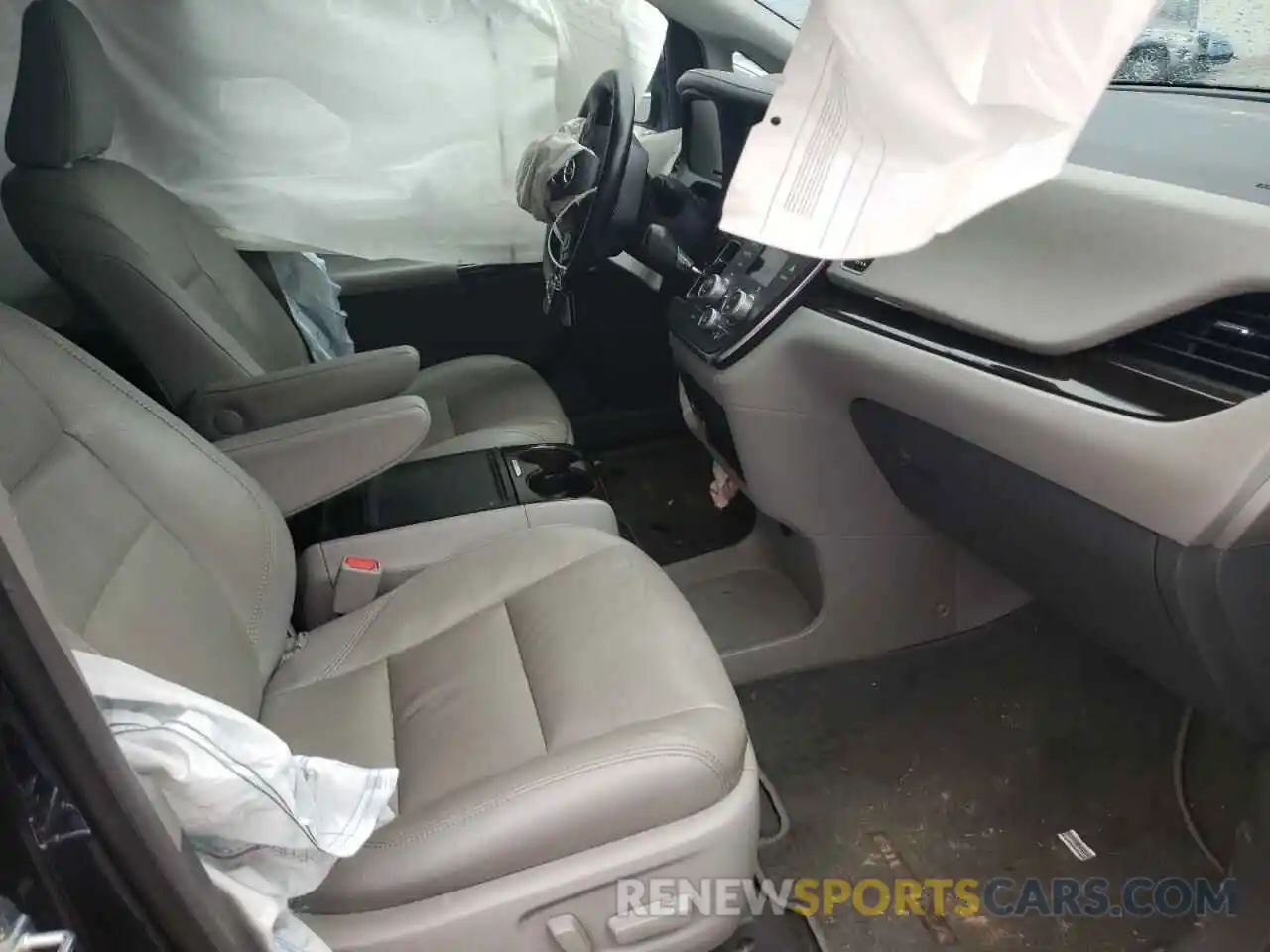 5 Photograph of a damaged car 5TDYZ3DC9KS002831 TOYOTA SIENNA 2019