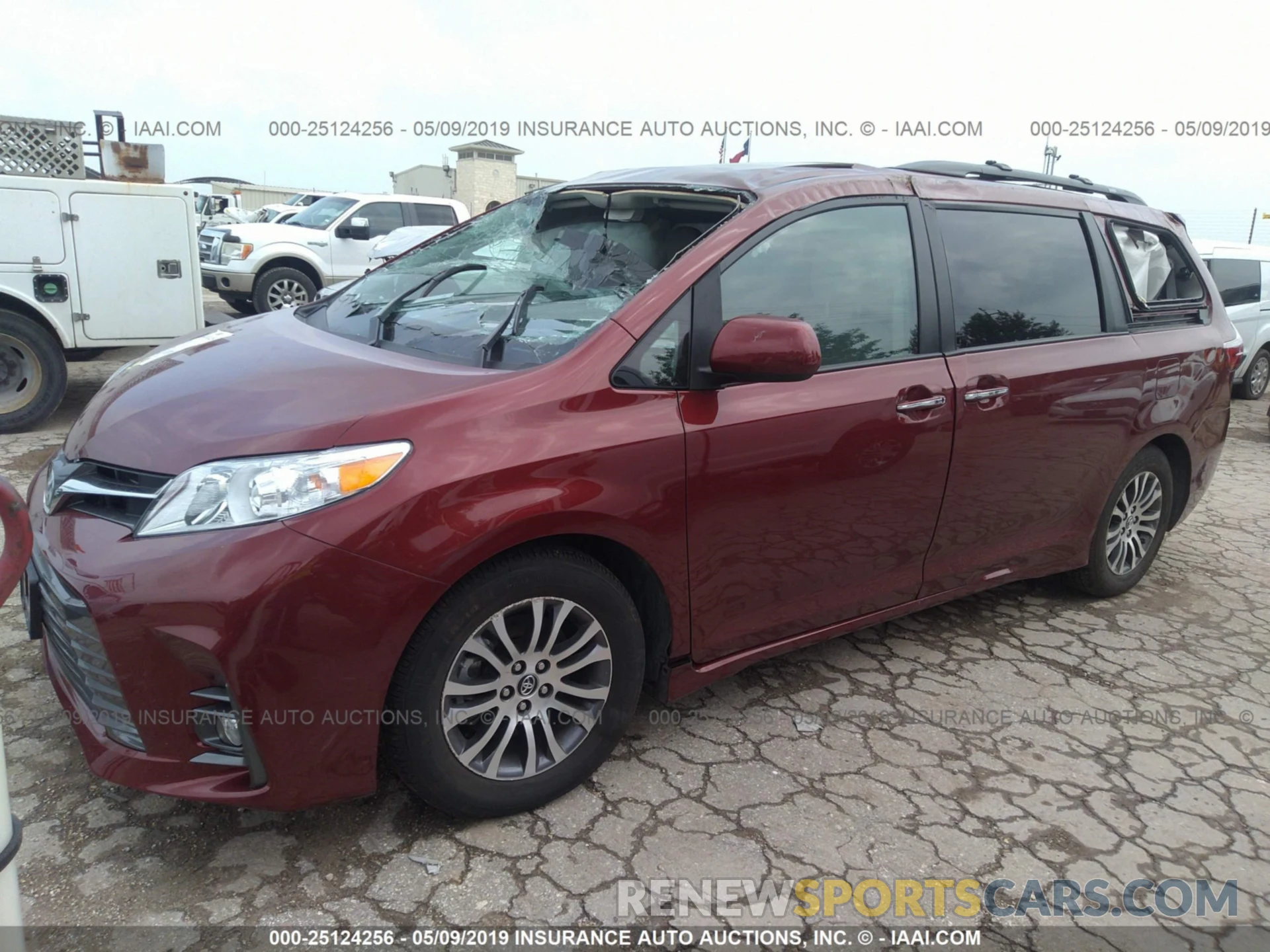 2 Фотография поврежденного автомобиля 5TDYZ3DC9KS004076 TOYOTA SIENNA 2019