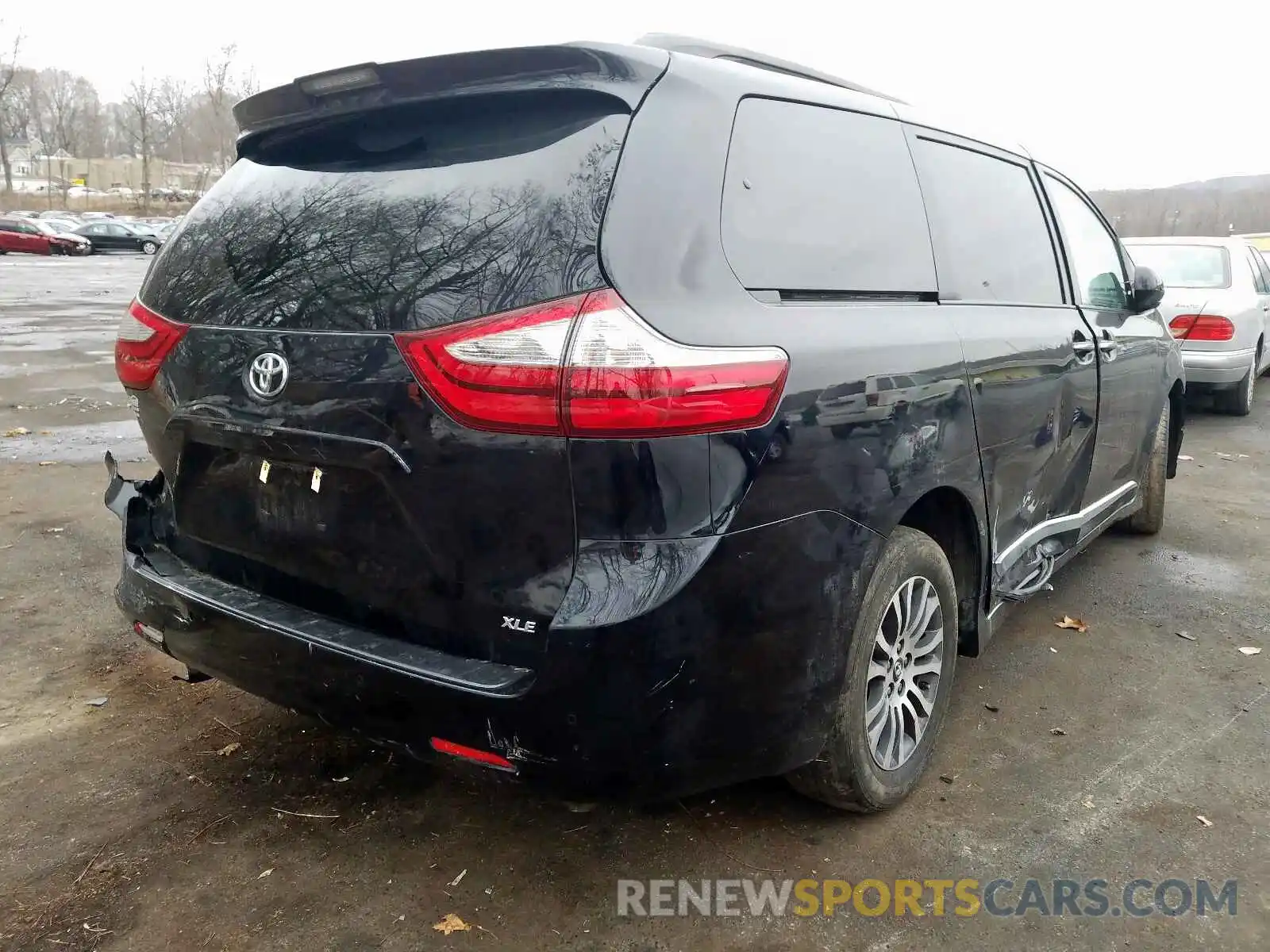 4 Фотография поврежденного автомобиля 5TDYZ3DC9KS007849 TOYOTA SIENNA 2019