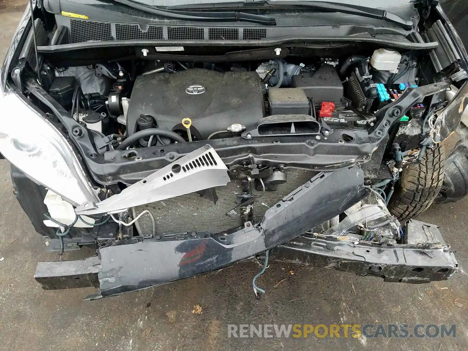 7 Photograph of a damaged car 5TDYZ3DC9KS007849 TOYOTA SIENNA 2019