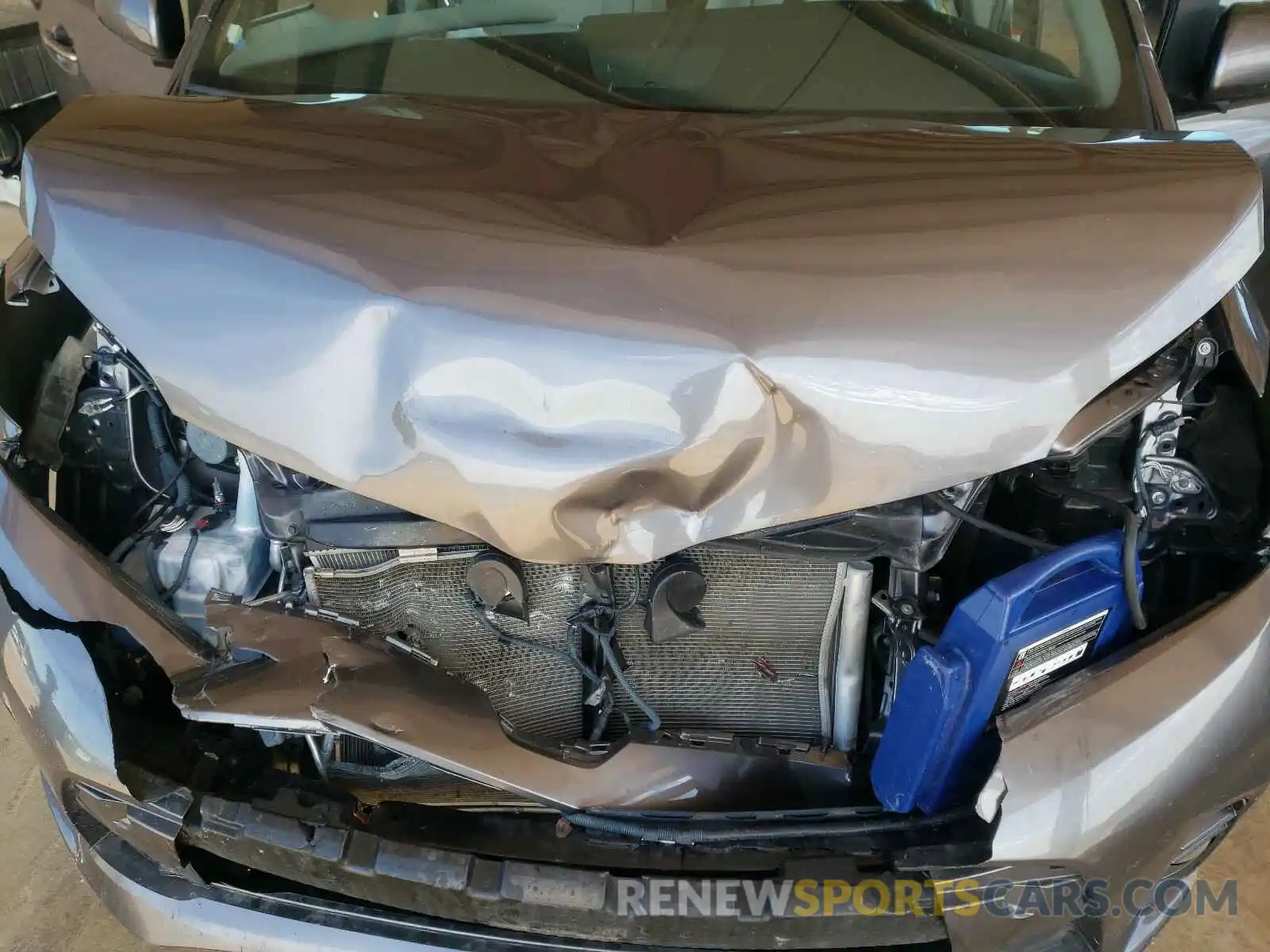 7 Photograph of a damaged car 5TDYZ3DC9KS009682 TOYOTA SIENNA 2019