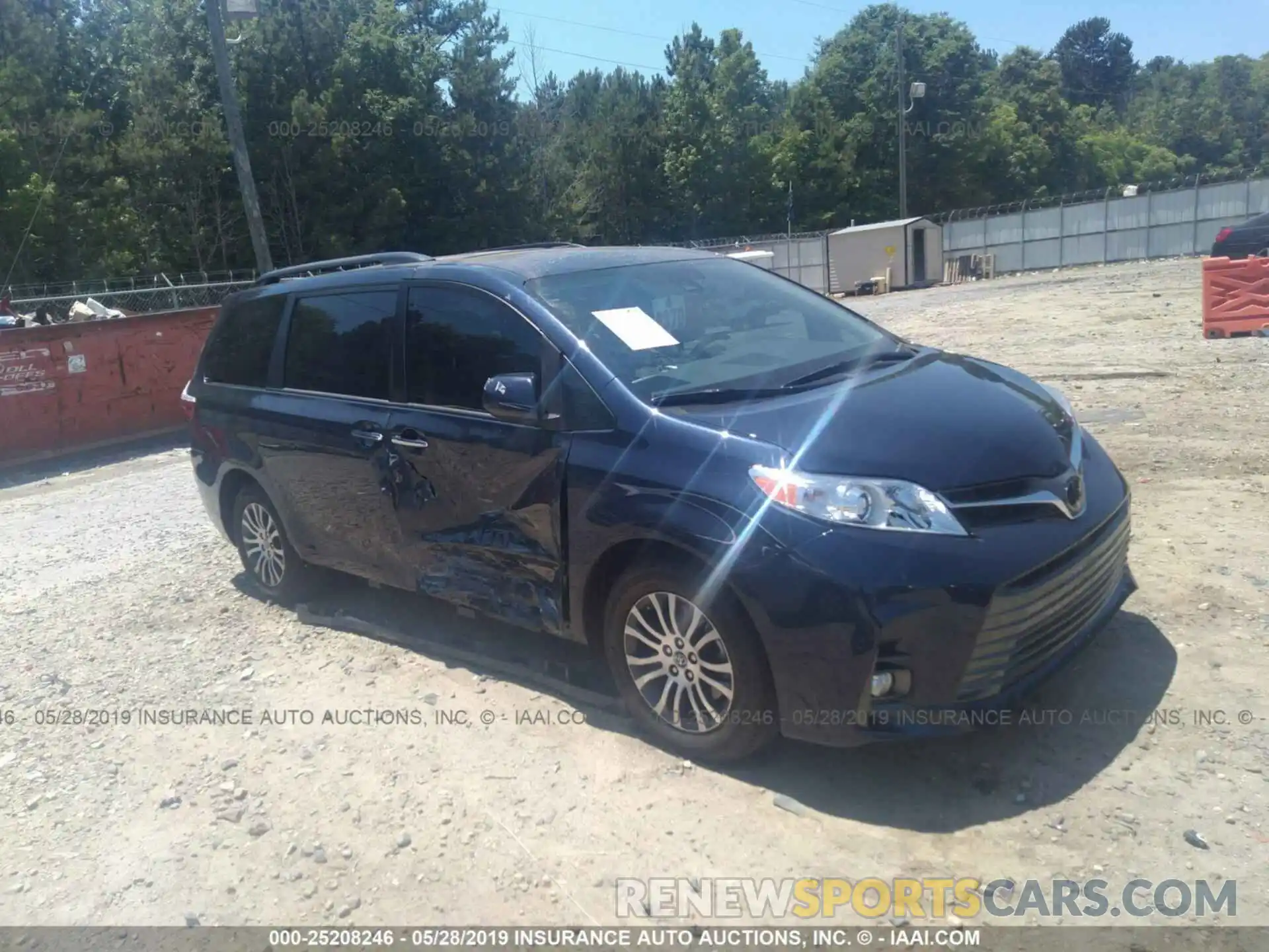 1 Фотография поврежденного автомобиля 5TDYZ3DC9KS014039 TOYOTA SIENNA 2019