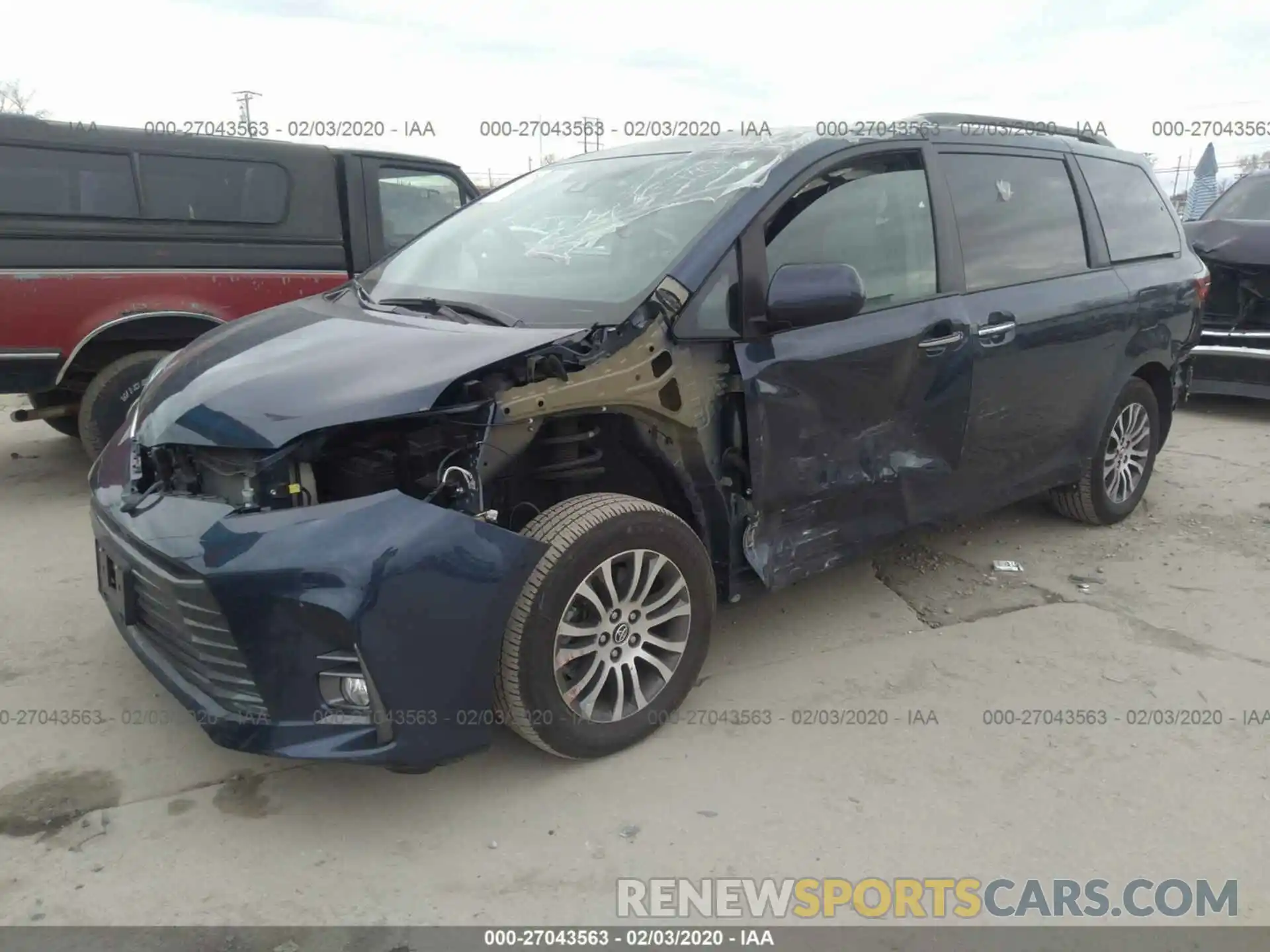 2 Фотография поврежденного автомобиля 5TDYZ3DC9KS014767 TOYOTA SIENNA 2019