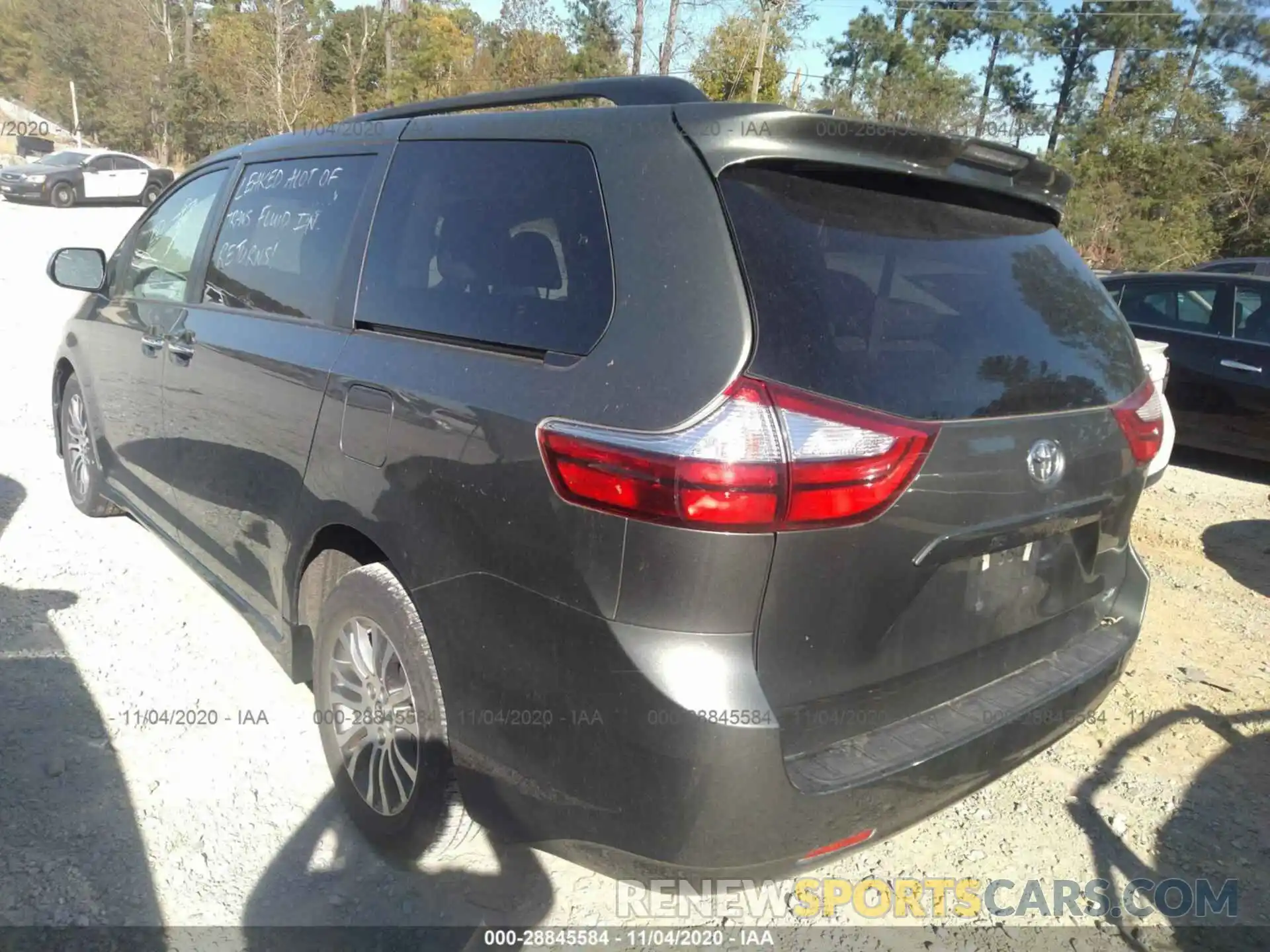 3 Photograph of a damaged car 5TDYZ3DC9KS017359 TOYOTA SIENNA 2019