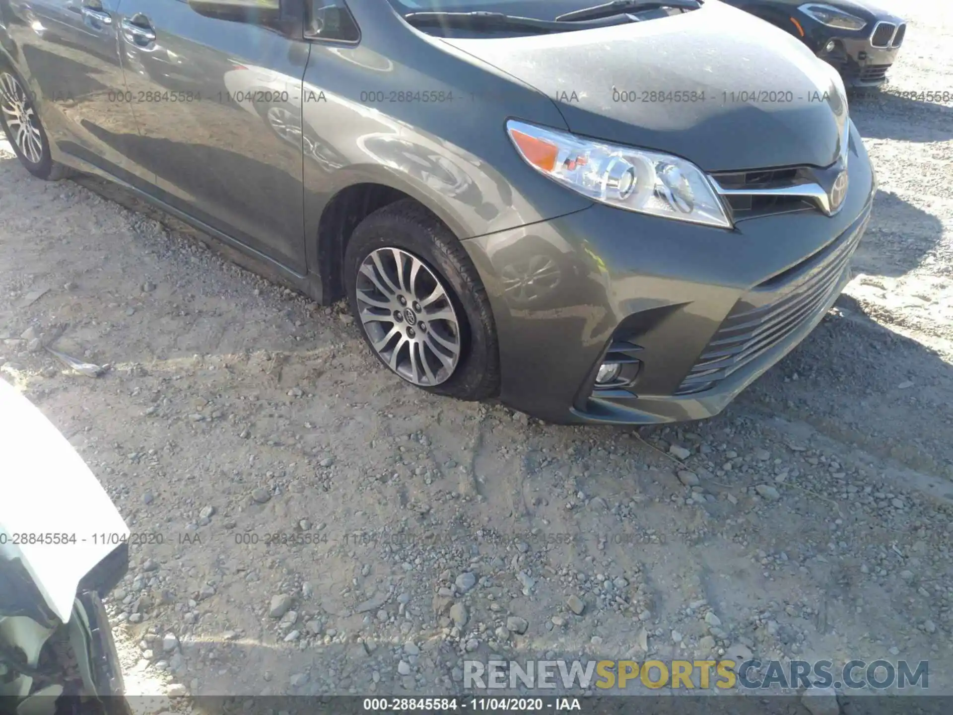 6 Photograph of a damaged car 5TDYZ3DC9KS017359 TOYOTA SIENNA 2019