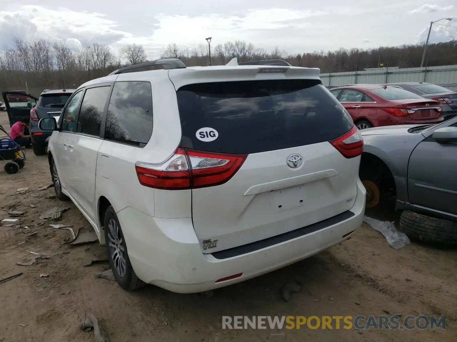 3 Фотография поврежденного автомобиля 5TDYZ3DC9KS017961 TOYOTA SIENNA 2019