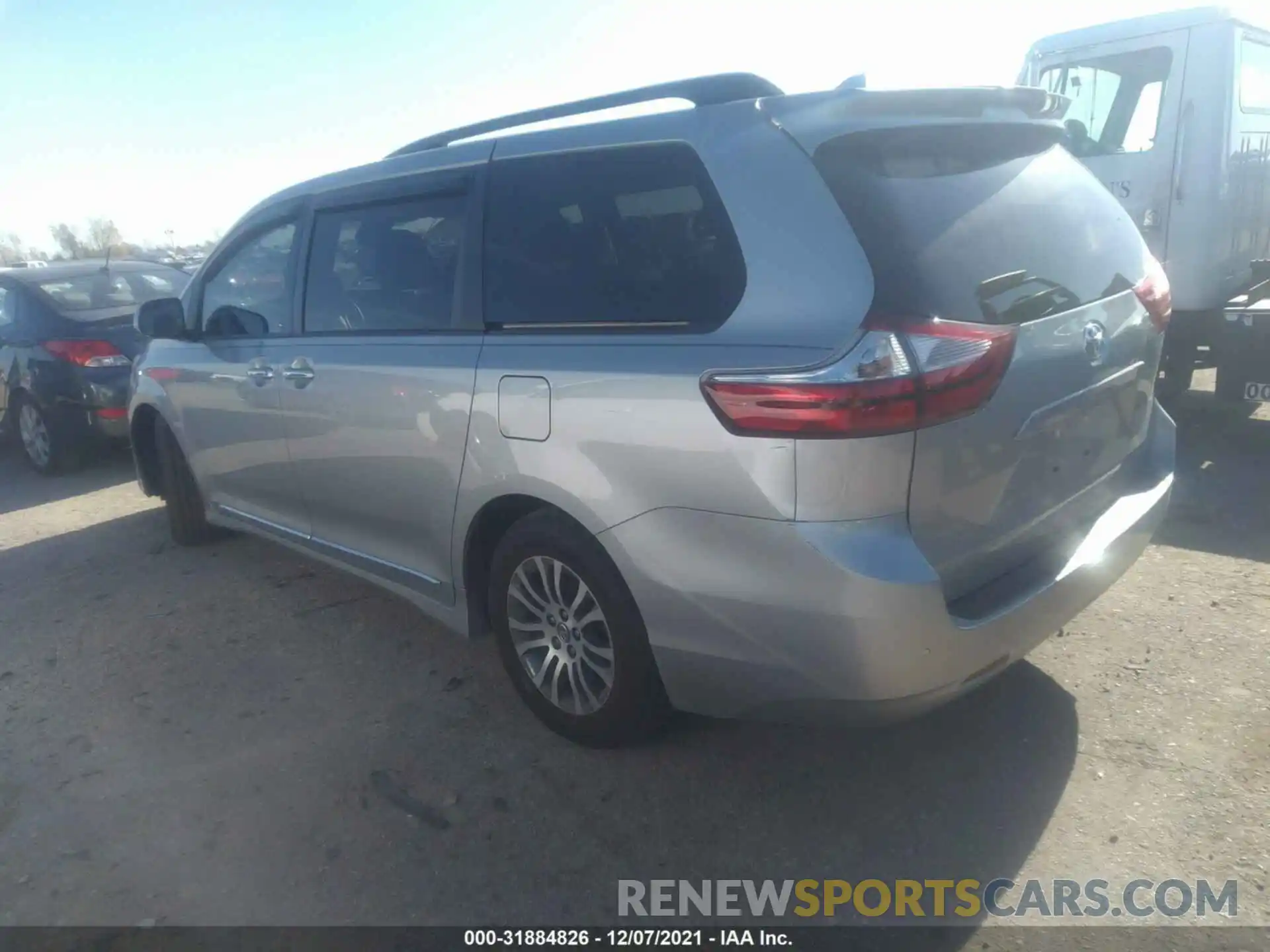 3 Фотография поврежденного автомобиля 5TDYZ3DC9KS966104 TOYOTA SIENNA 2019