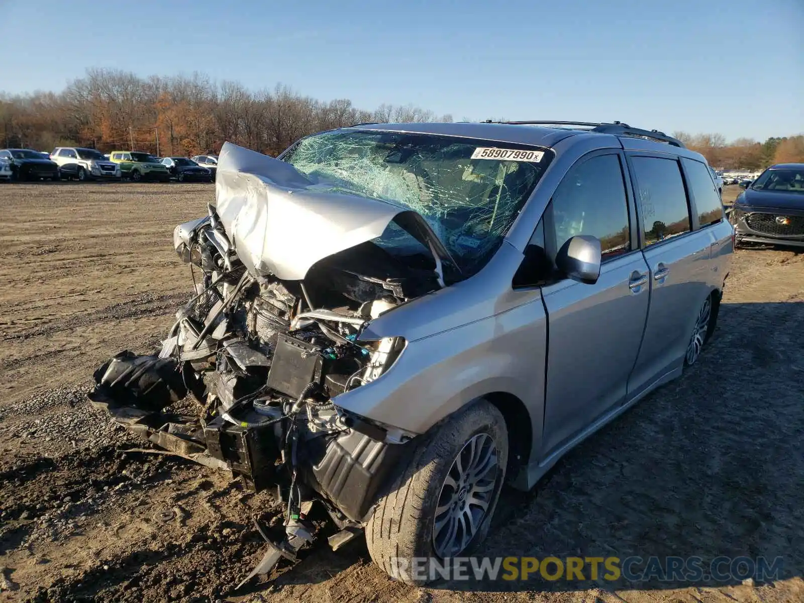 2 Photograph of a damaged car 5TDYZ3DC9KS968905 TOYOTA SIENNA 2019