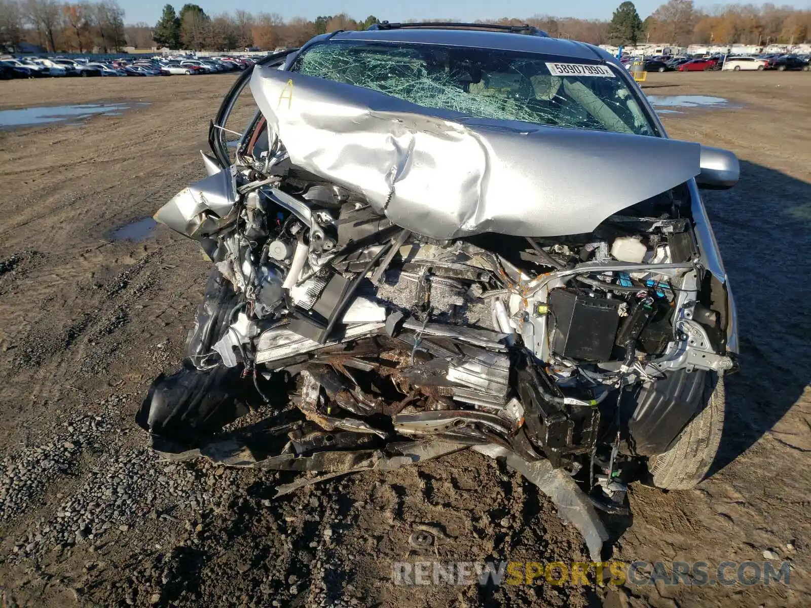 7 Photograph of a damaged car 5TDYZ3DC9KS968905 TOYOTA SIENNA 2019