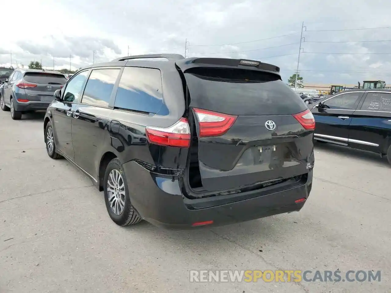 3 Фотография поврежденного автомобиля 5TDYZ3DC9KS971643 TOYOTA SIENNA 2019