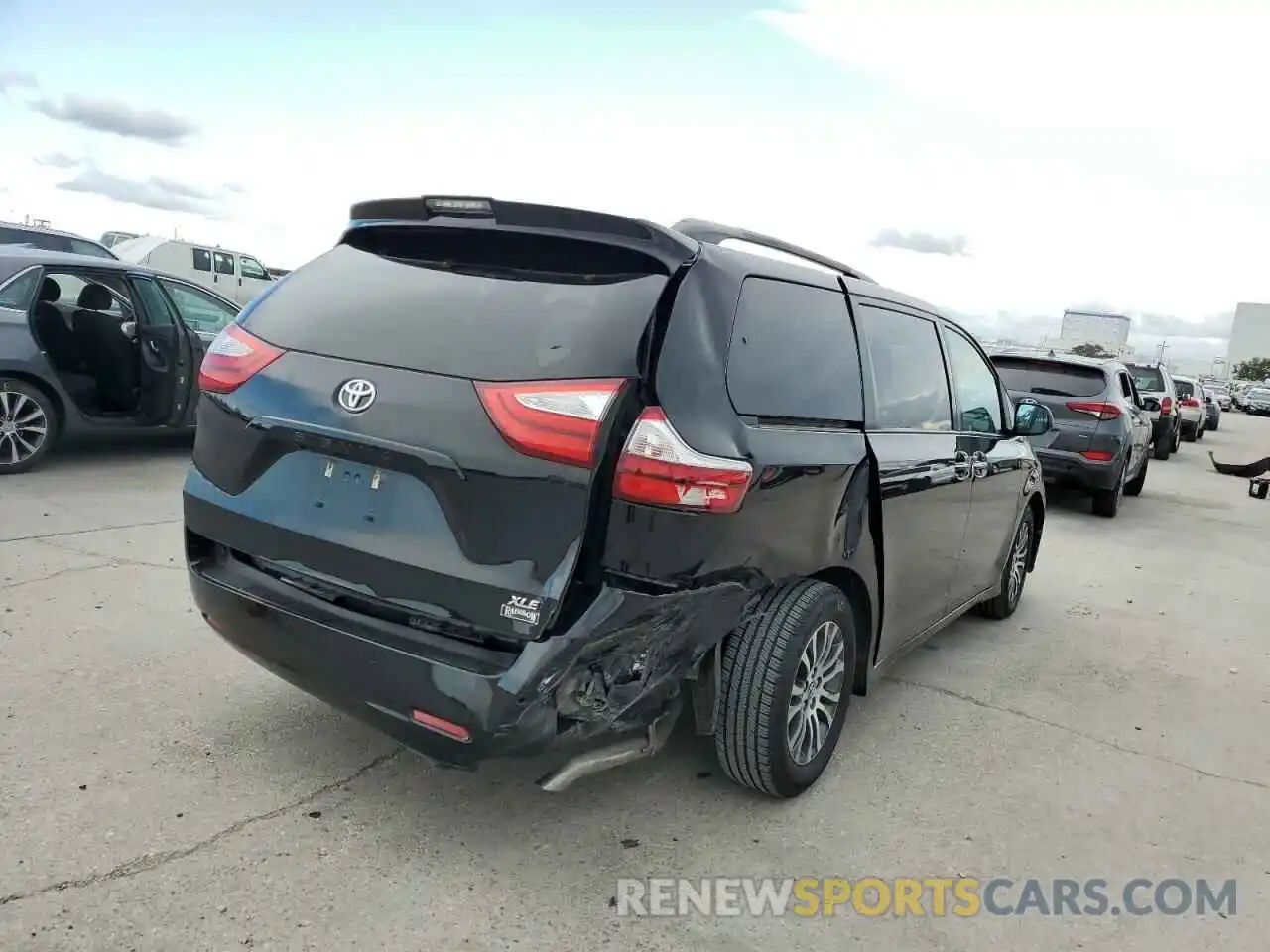 4 Фотография поврежденного автомобиля 5TDYZ3DC9KS971643 TOYOTA SIENNA 2019