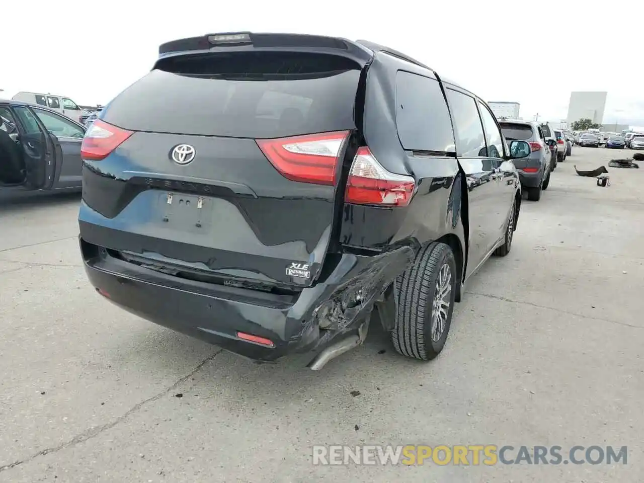 9 Фотография поврежденного автомобиля 5TDYZ3DC9KS971643 TOYOTA SIENNA 2019