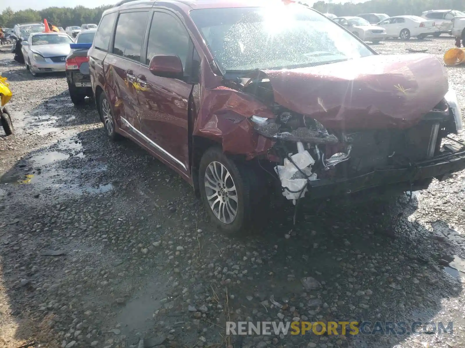 1 Photograph of a damaged car 5TDYZ3DC9KS973652 TOYOTA SIENNA 2019