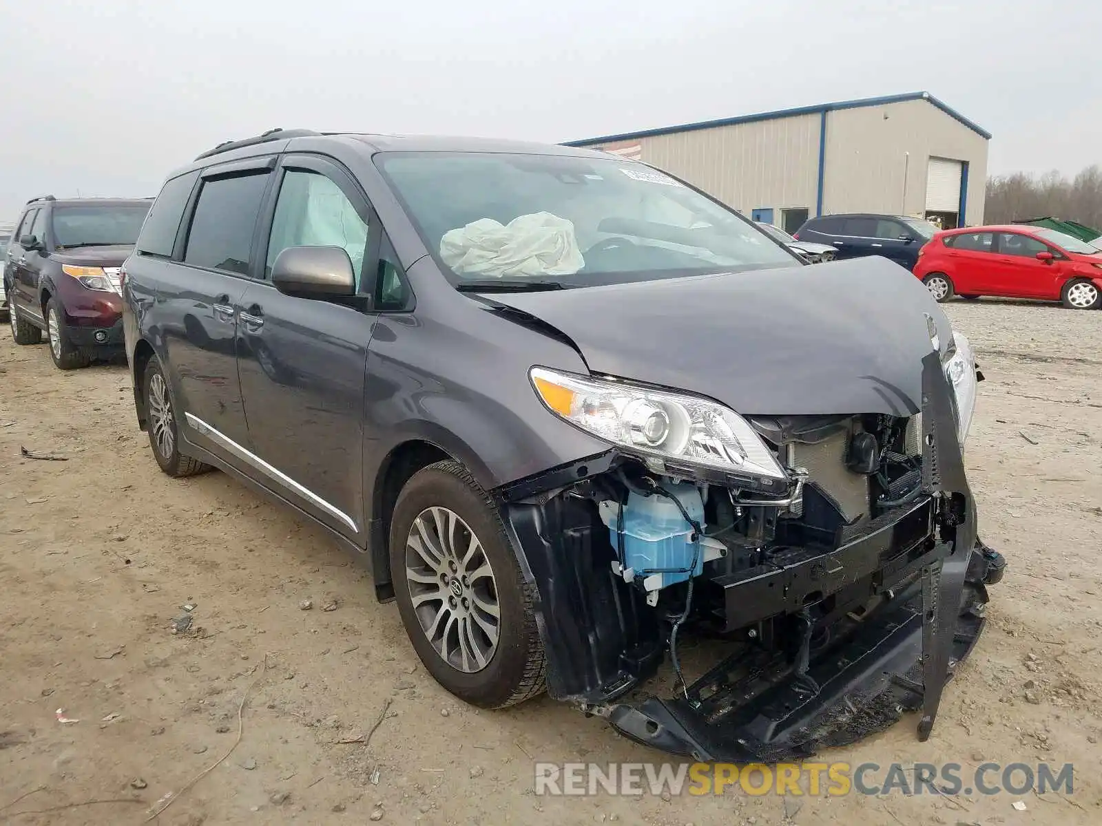 1 Photograph of a damaged car 5TDYZ3DC9KS977975 TOYOTA SIENNA 2019