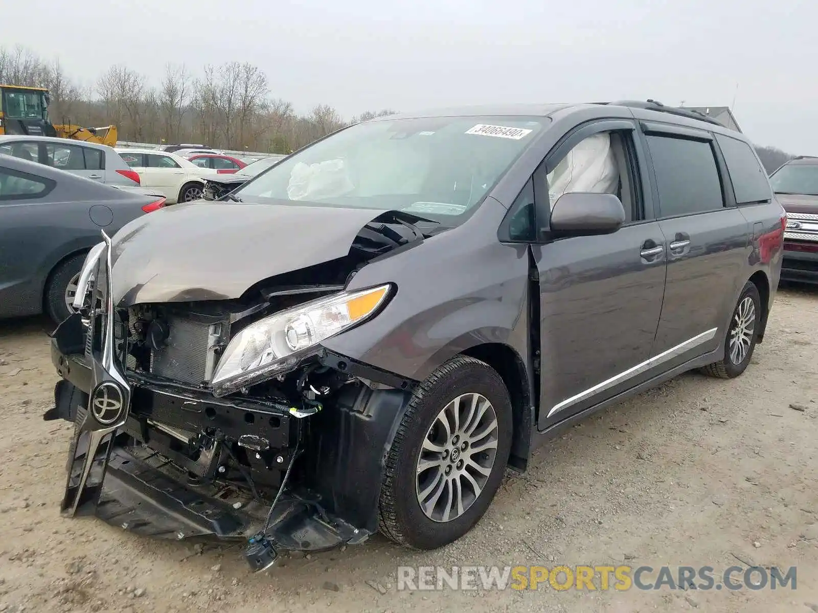 2 Photograph of a damaged car 5TDYZ3DC9KS977975 TOYOTA SIENNA 2019