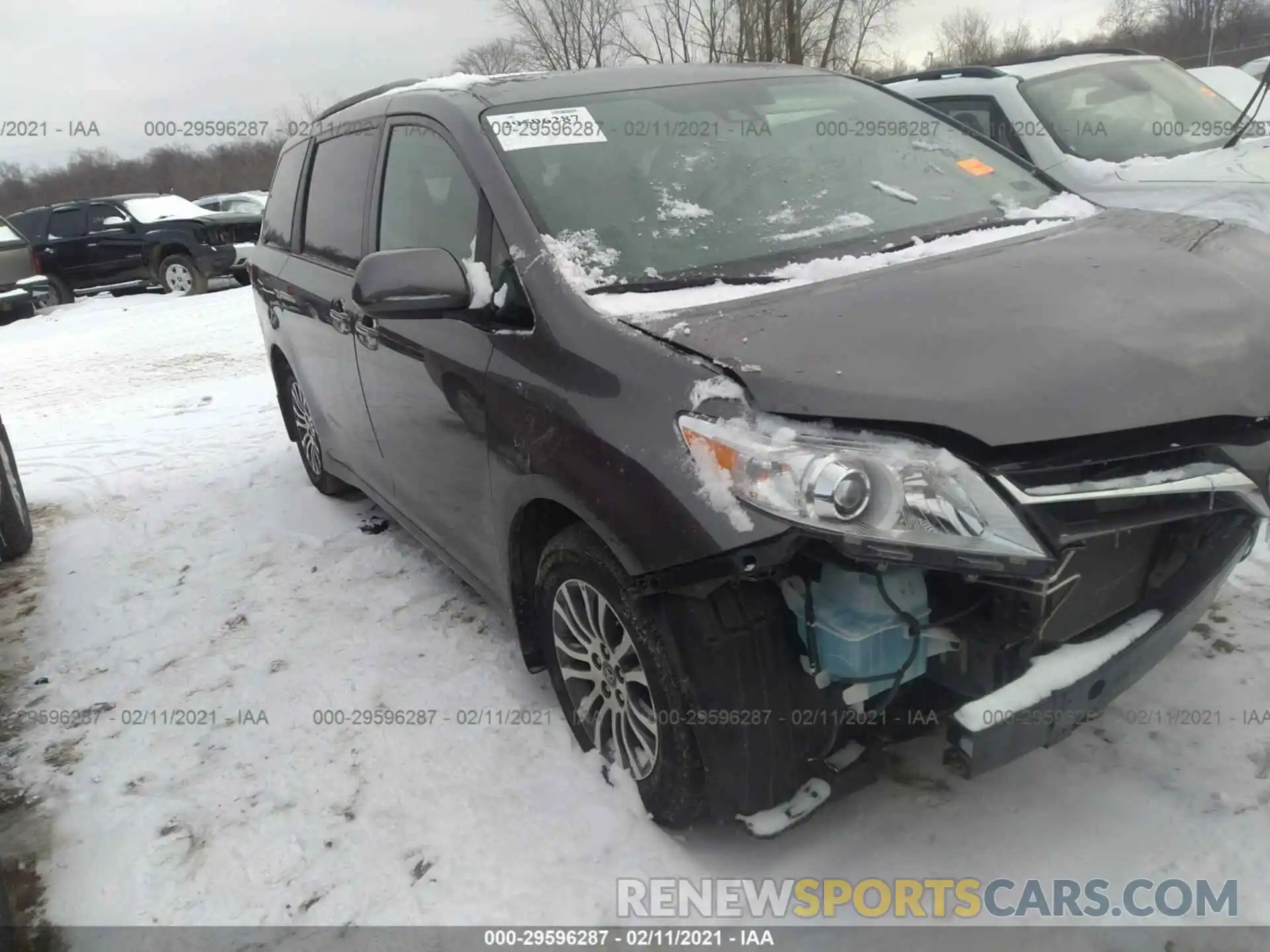 1 Photograph of a damaged car 5TDYZ3DC9KS980729 TOYOTA SIENNA 2019