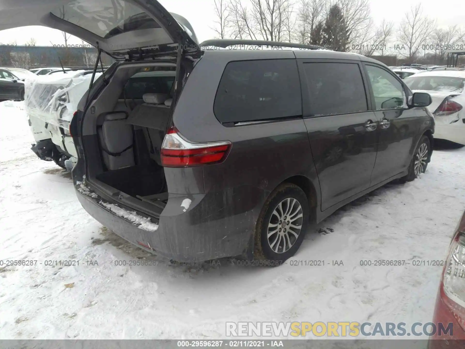 4 Фотография поврежденного автомобиля 5TDYZ3DC9KS980729 TOYOTA SIENNA 2019