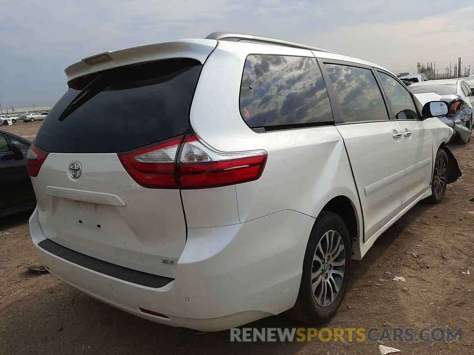 4 Фотография поврежденного автомобиля 5TDYZ3DC9KS982786 TOYOTA SIENNA 2019