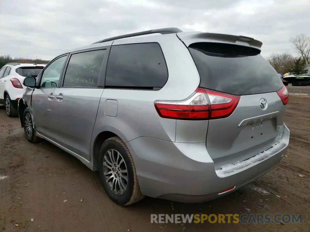 3 Фотография поврежденного автомобиля 5TDYZ3DC9KS984926 TOYOTA SIENNA 2019