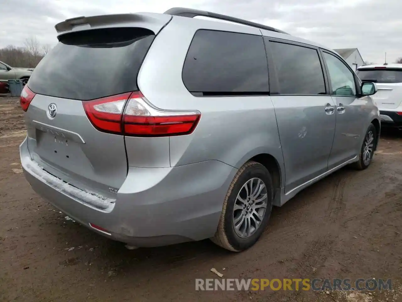 4 Фотография поврежденного автомобиля 5TDYZ3DC9KS984926 TOYOTA SIENNA 2019